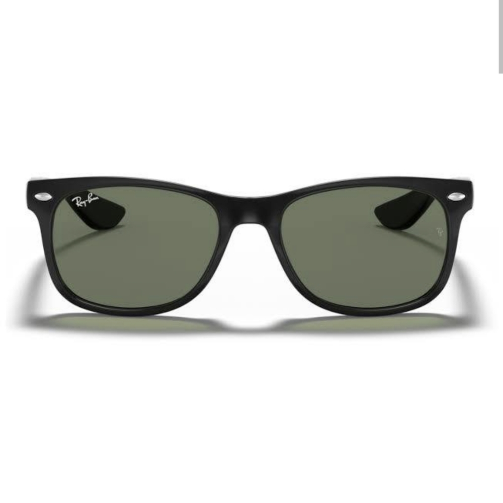 Ray-Ban Jr black wayfarer sunglasses 🕶️